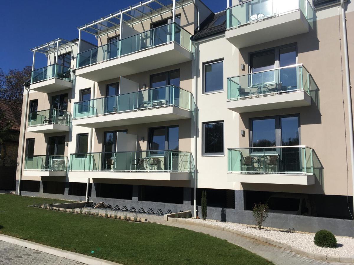 Orion Apartman シャールヴァール エクステリア 写真